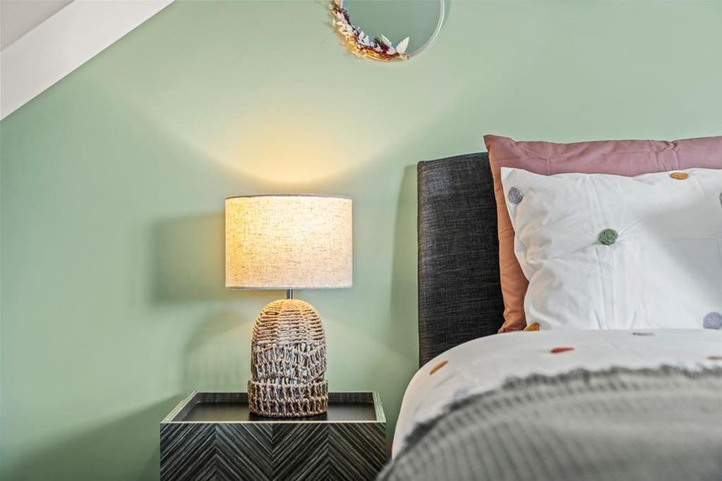 Comfortable Retreat Near City Centre- 1 Bed, 3 Guests Southampton Buitenkant foto